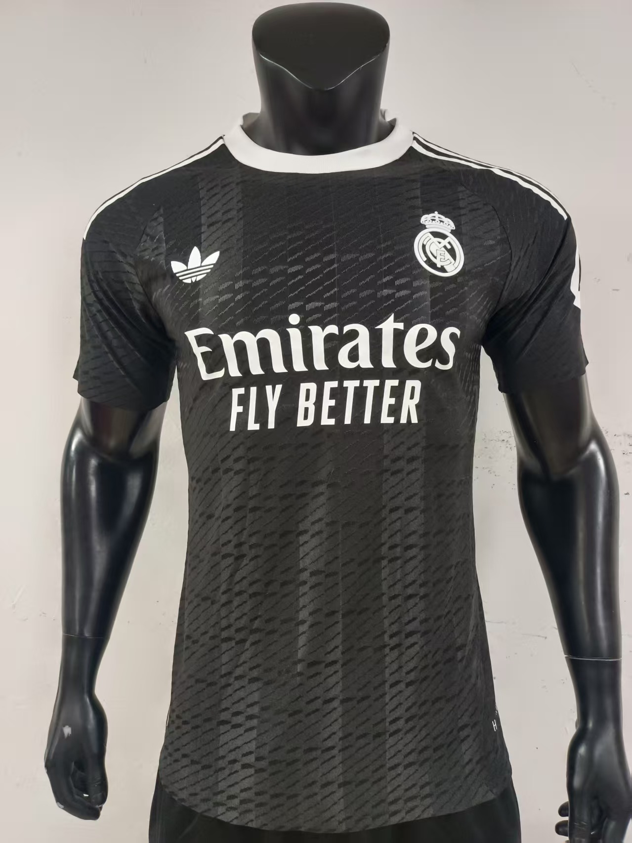 REAL NOIR PRO COL BLANC 24