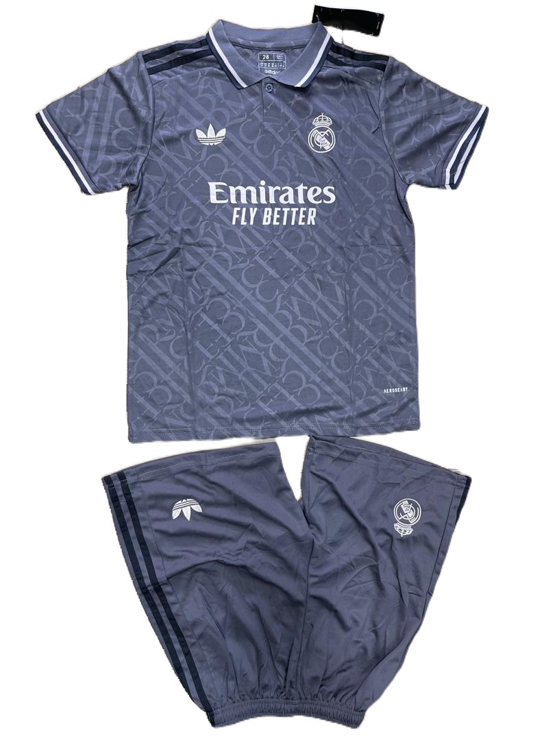 real enfant gris 2025