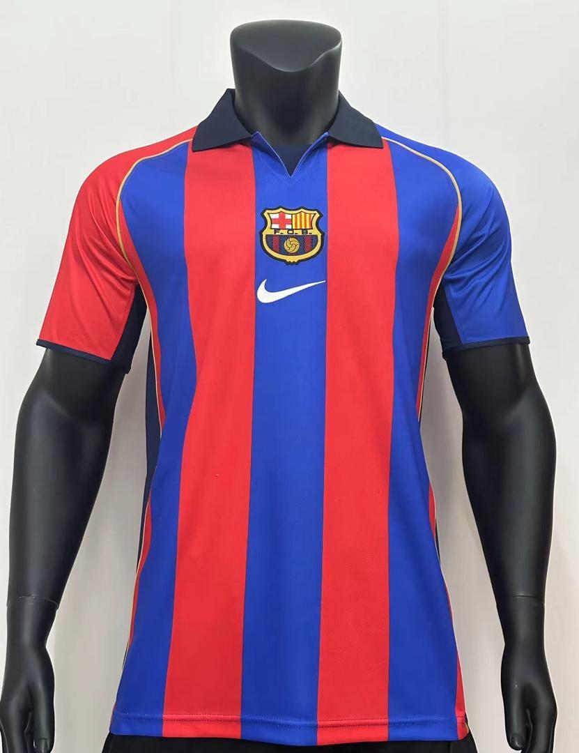 VINTAGE BARCELONE RAYE AVEC COL