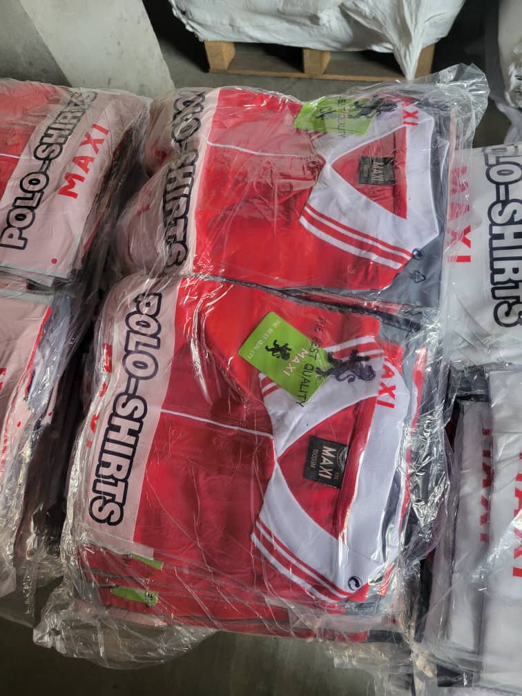 MAXI ROUGE COL BLANC