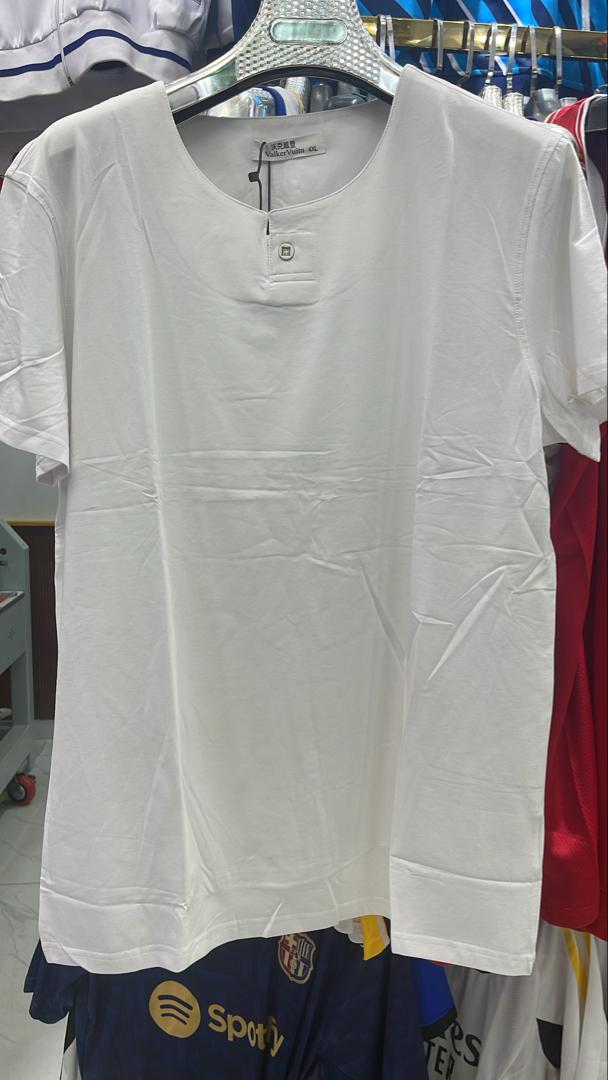 TRICOT BOUTON BLANC