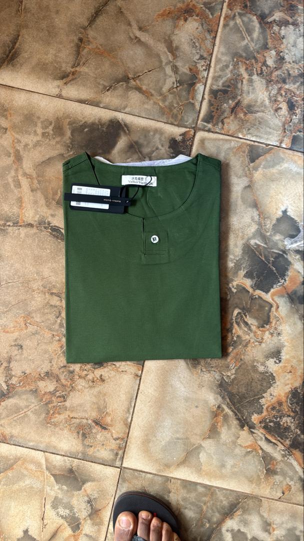 TRICOT BOUTON  VERT MILLITAIRE